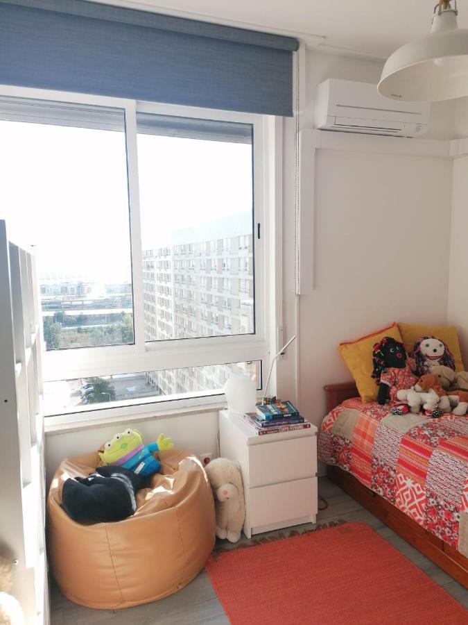 Apartamento Portela Lisbon Bagian luar foto