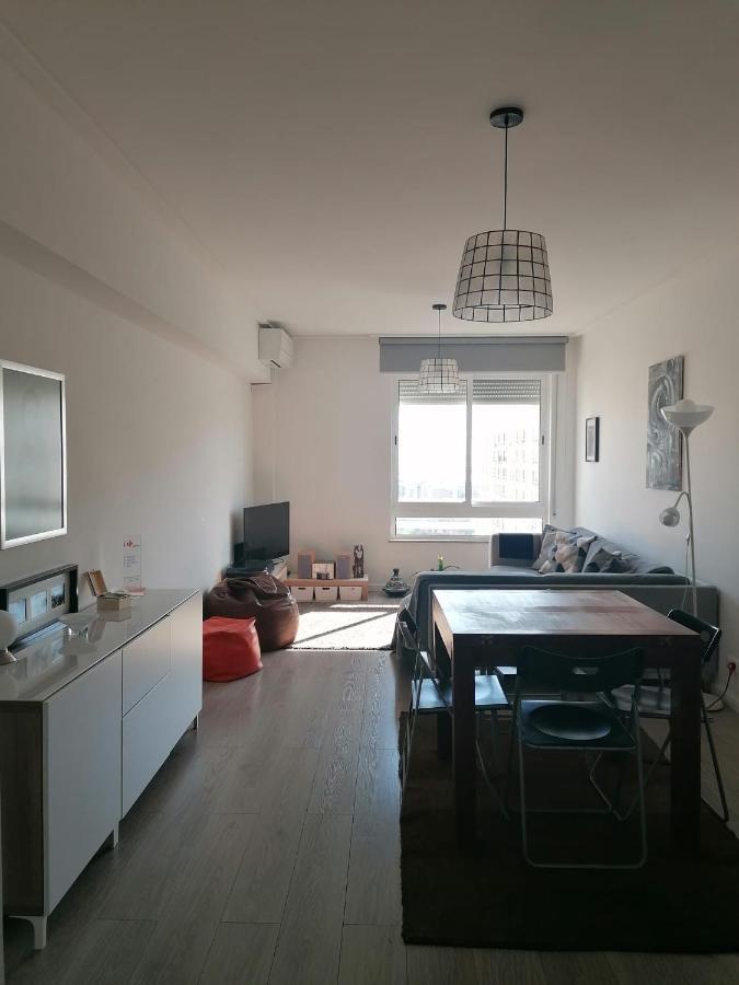 Apartamento Portela Lisbon Bagian luar foto