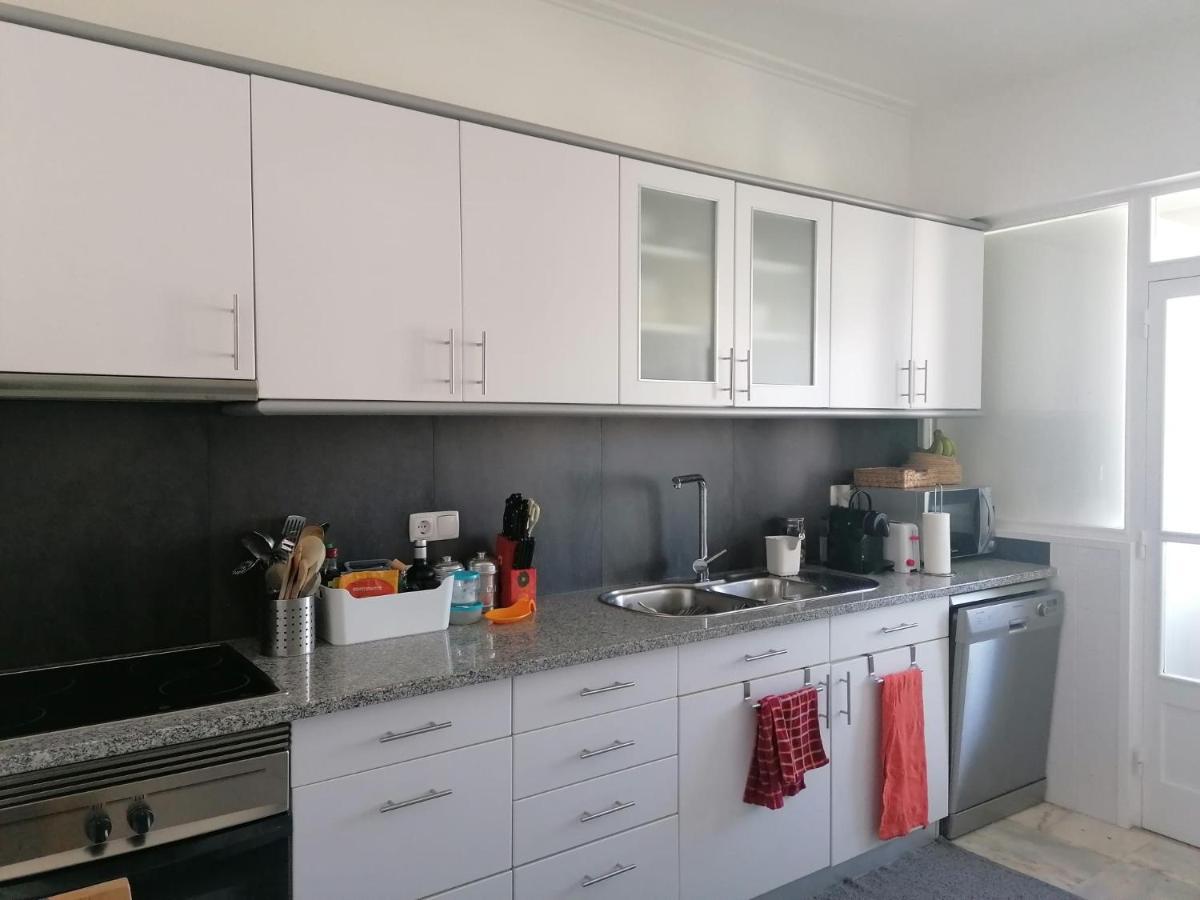 Apartamento Portela Lisbon Bagian luar foto